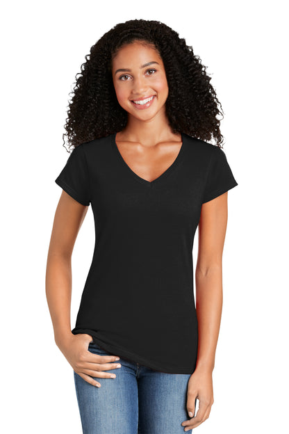 Camiseta Softstyle Fit con cuello en V para mujer